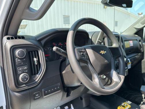 2025 Chevrolet Silverado 3500 WT