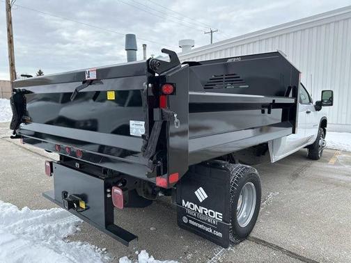 2025 Chevrolet Silverado 3500 WT