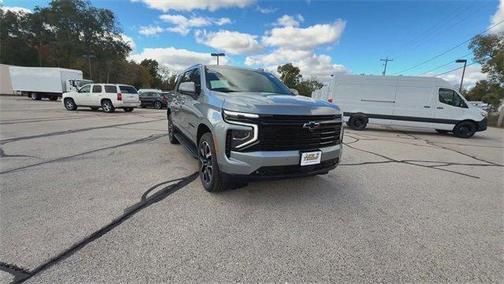 2025 Chevrolet Suburban RST