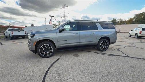 2025 Chevrolet Suburban RST