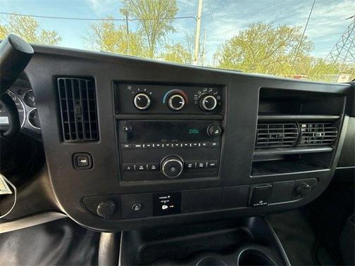 2017 GMC Savana 2500 Work Van