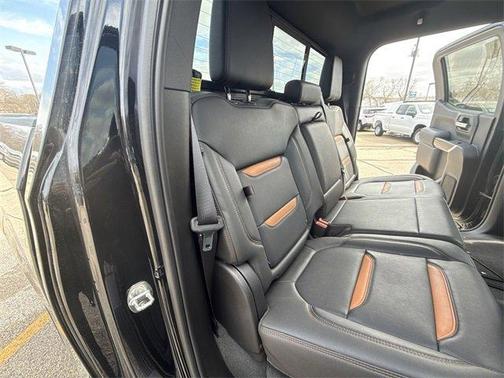 2022 GMC Sierra 1500 Limited AT4