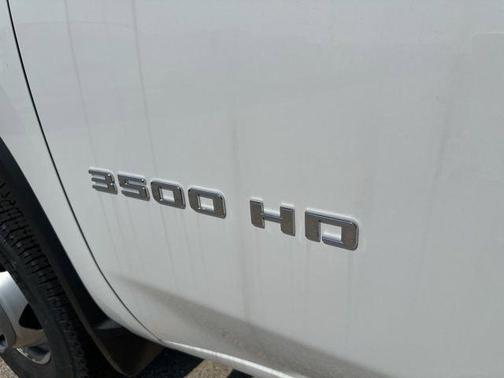 2025 Chevrolet Silverado 3500 WT