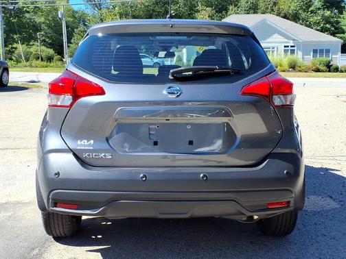 Gun Metallic 2020 Nissan Kicks S