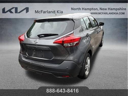 Gun Metallic 2020 Nissan Kicks S