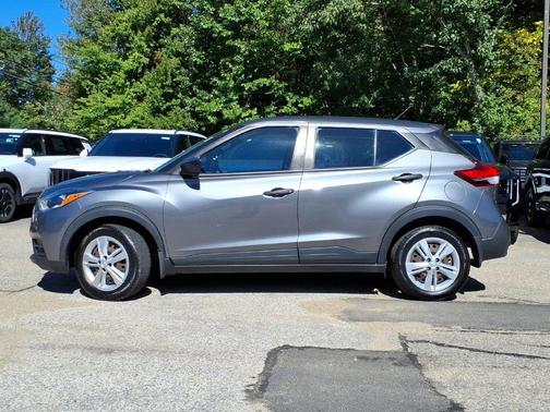 Gun Metallic 2020 Nissan Kicks S