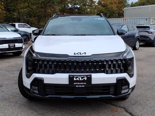 Glacial White Pearl 2027 Kia Sportage X-Line