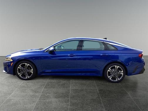 2022 Kia K5 EX