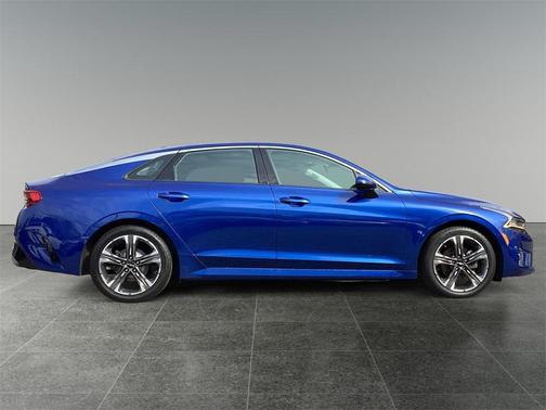 2022 Kia K5 EX