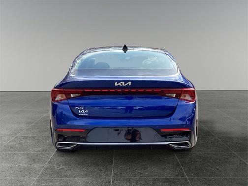 2022 Kia K5 EX