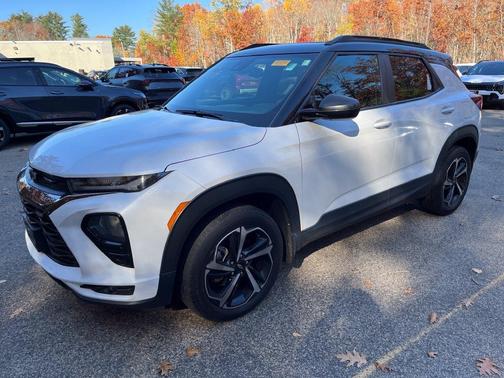 Iridescent Pearl Tricoat 2022 Chevrolet Trailblazer RS