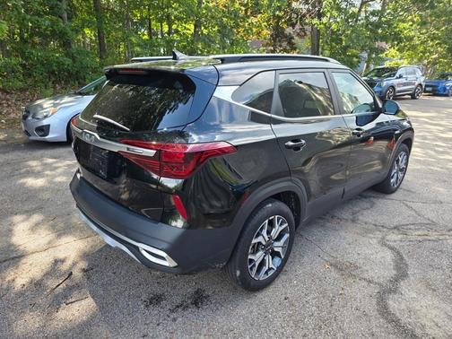 2023 Kia Seltos EX