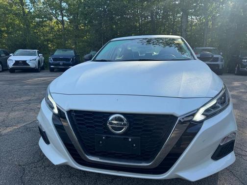 2020 Nissan Altima 2.5 SR