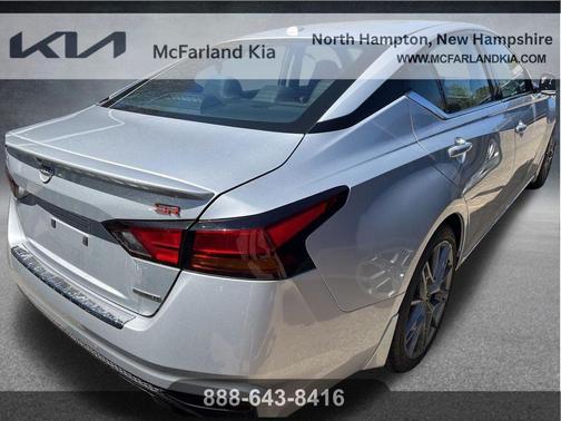 Brilliant Silver Metallic 2023 Nissan Altima 2.0 SR