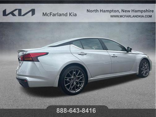 Brilliant Silver Metallic 2023 Nissan Altima 2.0 SR