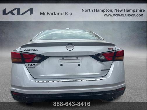 Brilliant Silver Metallic 2023 Nissan Altima 2.0 SR