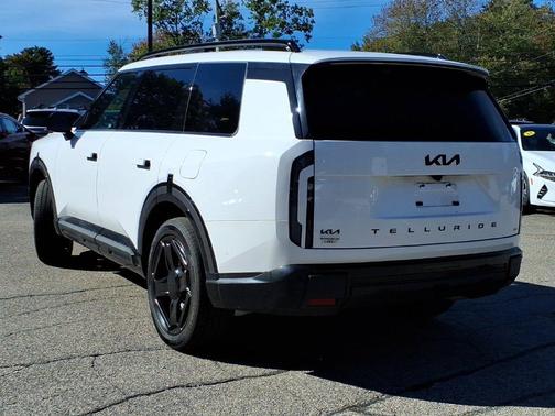 Glacial White Pearl 2027 Kia Telluride SX