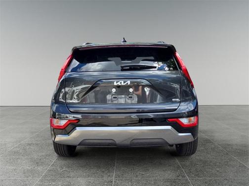2025 Kia Niro SX