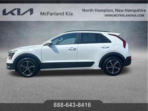 Snow White Pearl 2023 Kia Niro EX