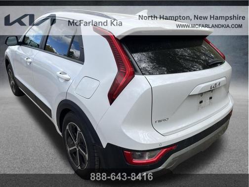 Snow White Pearl 2023 Kia Niro EX