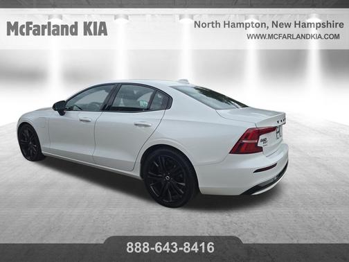 2023 Volvo S60 Recharge Plug-In Hybrid T8 Core Black Edition