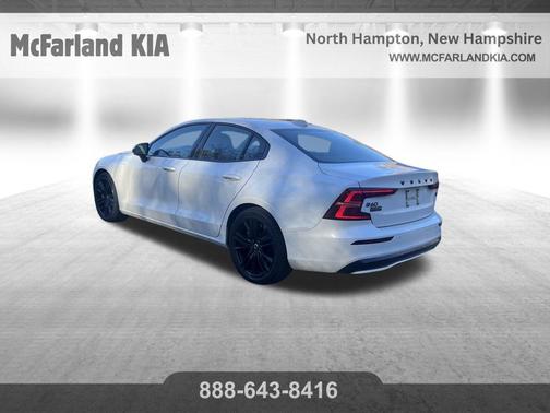 2023 Volvo S60 Recharge Plug-In Hybrid T8 Core Black Edition