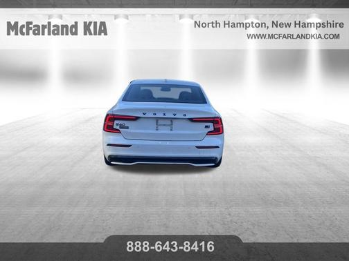 2023 Volvo S60 Recharge Plug-In Hybrid T8 Core Black Edition