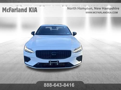 2023 Volvo S60 Recharge Plug-In Hybrid T8 Core Black Edition