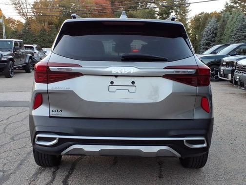 Steel Gray 2023 Kia Seltos S