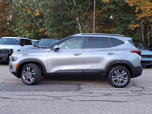 Steel Gray 2023 Kia Seltos S