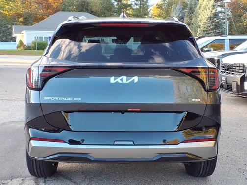 Gravity Gray 2027 Kia Sportage Hybrid SX-Prestige