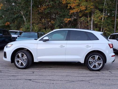 Glacier White Metallic 2025 Audi Q5 45 S line quattro Premium