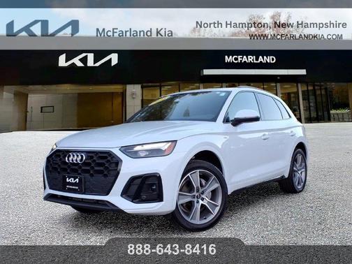 Glacier White Metallic 2025 Audi Q5 45 S line quattro Premium