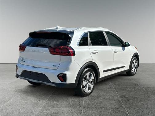 2022 Kia Niro LX