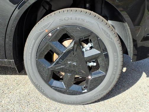 Aurora Black Pearl 2027 Kia Seltos X-Line S