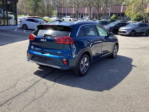2022 Kia Niro LXS