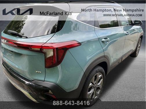Blue / Black 2024 Kia Seltos S