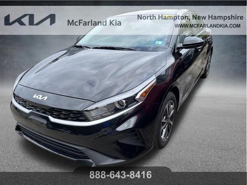 Aurora Black Pearl 2024 Kia Forte LXS