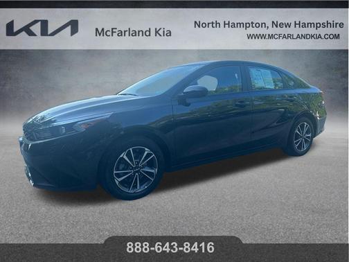 Aurora Black Pearl 2024 Kia Forte LXS