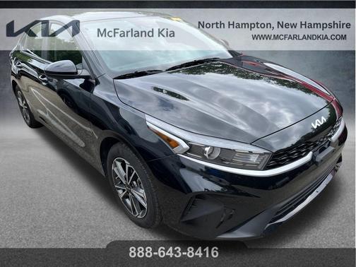 Aurora Black Pearl 2024 Kia Forte LXS