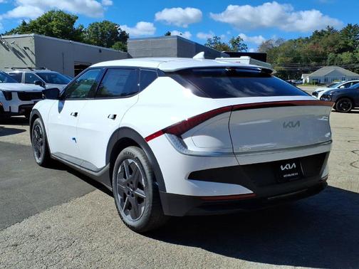Glacial White Pearl 2026 Kia EV6 Light