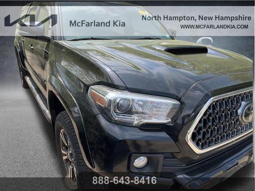Midnight Black Metallic 2019 Toyota Tacoma TRD Sport