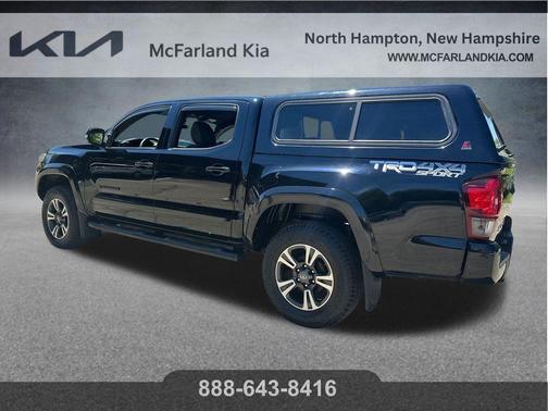 Midnight Black Metallic 2019 Toyota Tacoma TRD Sport