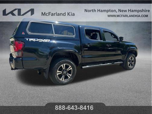 Midnight Black Metallic 2019 Toyota Tacoma TRD Sport