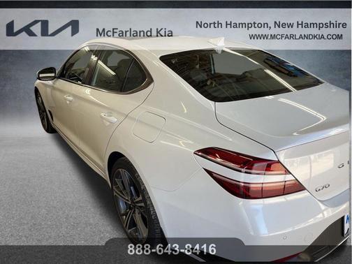 Uyuni White 2025 Genesis G70 3.3T Sport Advanced