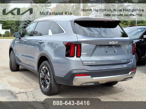 Everlasting Silver 2025 Kia Sorento S