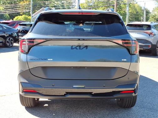 Gravity Gray 2027 Kia Sportage Hybrid X-LINE