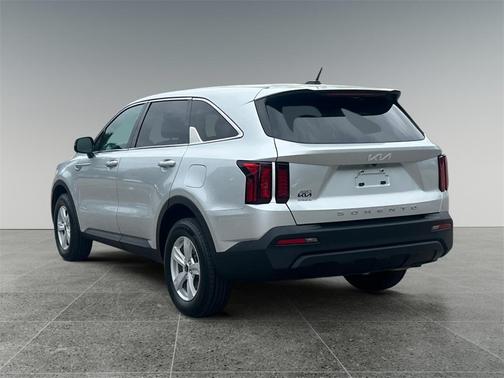 2022 Kia Sorento LX