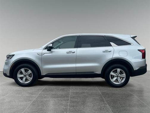 2022 Kia Sorento LX