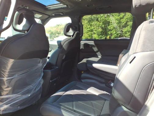 Glacial White Pearl 2027 Kia Telluride X-Line SX-Prestige